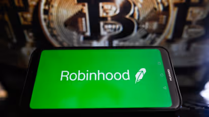 https://stocktwits.com/news-articles/markets/equity/tom-lee-says-avoid-hood-stock-in-2026-but-this-fund-manager-believes-in-vlad-tenev-and-robinhood-s-next-act/cZYBleZRJN3