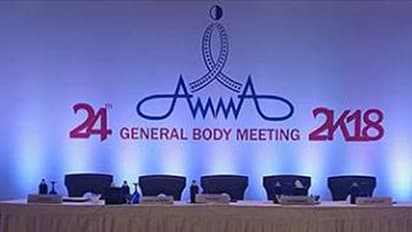 തര്ക്കം ഒതുക്കാന് അമ്മ; എക്സിക്യൂട്ടീവ് യോഗം വിളിച്ചേക്കും