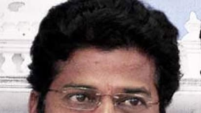 కెటిఆర్ ఒక దేశ దిమ్మరి