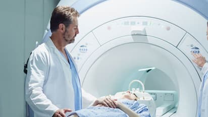 ಎಂಆರ್ ಐ ಸ್ಕ್ಯಾನ್ ಅಂದ್ರೆ ನೀವು ಬೆವರ್ತೀರಾ? ಈ Anxietyಗೆ ಕಾರಣ ಇಲ್ಲಿದೆ