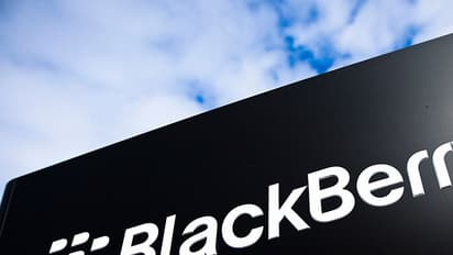 ரூ. 4 ஆயிரம் கோடிக்கு காப்புரிமைகளை விற்கும்