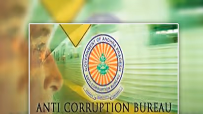 ACB raids houses of two government officials' houses in Vijayawada and Vishakhapatnam