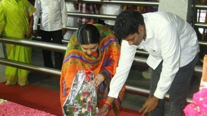 இனியும் இந்த ஆட்சி நீடிக்கக்கூடாது; தீபா ஆவேசம்!