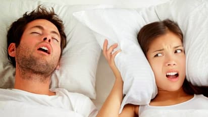 குறட்டை தொல்லையில் இருந்து விடுபட்டு நிம்மதியான தூக்கம் பெற வேண்டுமா? இதோ டிப்ஸ்...