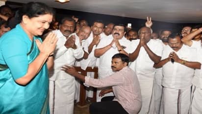 நான்கு நாள் 'ஷேவ்' பண்ணாத தாடியோடு எம்எல்ஏக்கள் - கடுப்பில் தவிப்பு