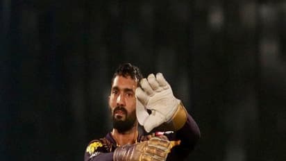 சென்னை அணியின் முதல் இடத்திற்கு ஆப்பு வைத்த கொல்கத்தா: பினிசர் மேனாக மாறிய தமிழக வீரர்!