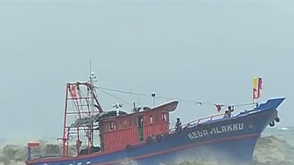 ഓഖി: തെരച്ചിലിനായി കൂടുതല് ബോട്ടുകള്