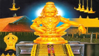 ஐயப்பன் கோவில் செல்லும் பக்தர்களே..! 18 படிகளின்  தத்துவம் என்னவென்று தெரியுமா ?