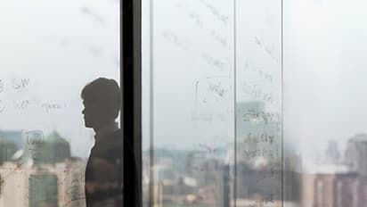 24-year-old Bengaluru boy commits suicide in Mumbai, uploads it on Facebook