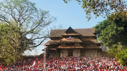 കണ്ണൂരും സംസ്ഥാന നേതൃത്വവും കൊമ്പ് കോര്ക്കുമ്പോള്