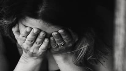 യുവതിയെയും മകളെയും ലൈംഗികമായി പീഡിപ്പിച്ചു, മകനെ തട്ടിക്കൊണ്ടുപോയി; പ്രതി അസിസ്റ്റന്റ് കമ്മീഷ്ണര്