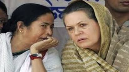 சோனியா -– மம்தா திடீர் ஆலோசனை….