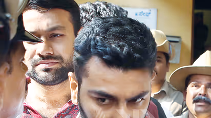 ನಲಪಾಡ್’ಗೆ ಇಂದು ಸಿಗಲಿಲ್ಲ ಬೇಲ್; ಜೈಲೇ ಗತಿನಾ?