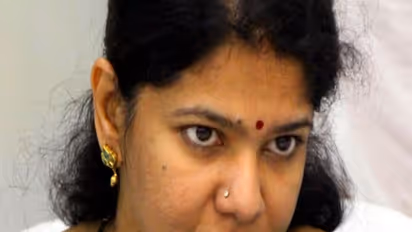 கனியை விடாமல் துரத்தும் தூத்துக்குடி சாந்தகுமார்...!! திமுகவுக்கு வந்த புதிய சோதனை...!!