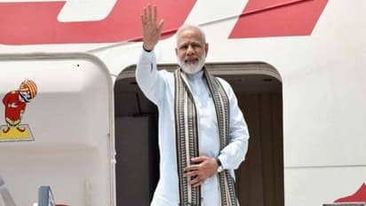 4 ஆண்டுகளில் மோடி சுற்றியது 84 நாடுகள்…. சுற்றுப் பயணத்துக்கு ஆன செலவு ரூ.1,484கோடி!