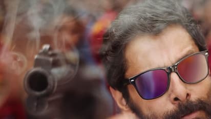 ആക്ഷന്‍ ഹീറോയായി വിക്രം ; സ്കെച്ച് ടീസര്‍ കാണാം