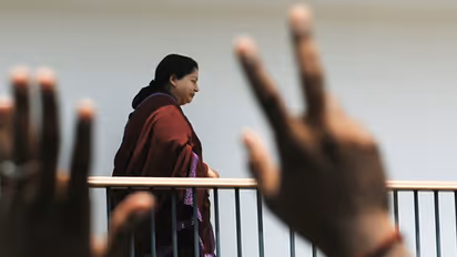 ಆಸ್ಪತ್ರೆಯಲ್ಲಿ ಜಯಲಲಿತಾರನ್ನು ಯಾರೂ ಭೇಟಿ ಮಾಡಿಯೇ ಇಲ್ಲ!, ಸುಳ್ಳು ಹೇಳಿದ್ದೆವು.. ಕ್ಷಮಿಸಿ: ತಮಿಳ್ನಾಡು ಸಚಿವ!