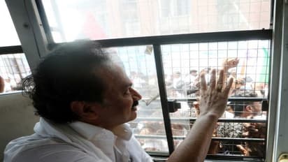 முழு அடைப்பு 100% வெற்றி.. சிலாகிக்கும் ஸ்டாலின்..! வெறுப்படைந்த இரட்டை குழல் துப்பாக்கி