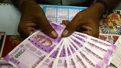 ദീപാവലി: ബാങ്ക് ഉദ്യോഗസ്ഥര്‍ക്ക് ഒരു മാസത്തെ ശമ്പളം നേരത്തെ ലഭിക്കും, നിര്‍ദേശവുമായി ഐബിഎ