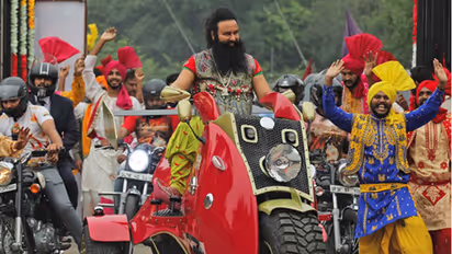 Here's why Ram Rahim and Honeypreet did not accept Diwali sweets in jail