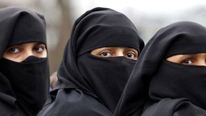 तीन तलाक पीड़िताएं पीएम मोदी और सीएम योगी को राखी भेजेंगी राखी