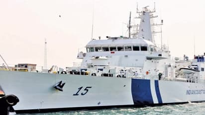 சென்னை வந்ததது ஐ.சி.ஜி.எஸ்.ஷானாக் - உற்சாக வரவேற்பு அளித்த அதிகாரிகள்