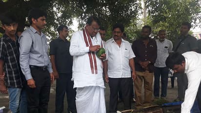 ఆంధ్రా రైతుకు తెలంగాణ మంత్రి అభినందన