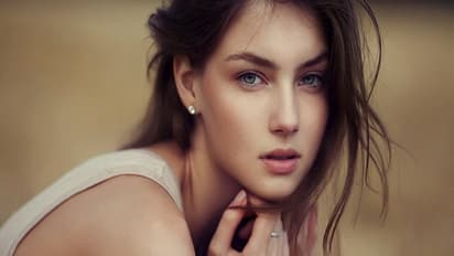 மாடல்களை 'ரீ டச்சிங்' செய்தீங்க....37,500 யூரோக்கள் அபராதம்...அமலுக்கு வந்தது புதிய சட்டம் ...