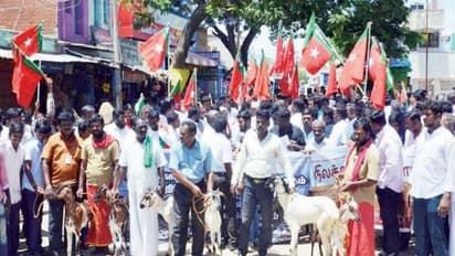 தொழிற்சாலைகளுக்கு தண்ணீர் தருவதற்காக நிலத்தடி நீரை திருடுவதா? போராட்டம் நடத்திய 165 பேர் கைது…