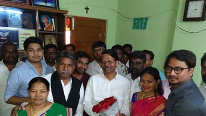 మంద కృష్ణ మాదిగతో కాంగ్రెస్ కొప్పుల రాజు భేటీ