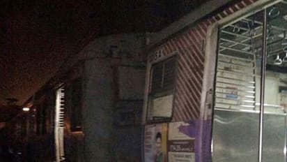 లోకల్ ట్రైన్లో లైంగిక వేధింపులు.. యువతితో అసభ్యకరంగా..