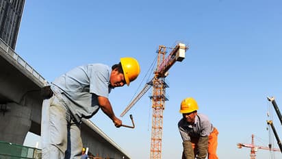 യുഎഇയില് മദ്ധ്യാഹ്ന വിശ്രമസമയം പ്രഖ്യാപിച്ചു; നാളെ മുതല് പ്രാബല്യത്തില്