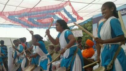 ಕನಕದಾಸ ರಸ್ತೆಗೆ ನಡೆ ಸೀಮಿತ, ದಲಿತ ನಡೆಗೆ ಇಲ್ಲ ಅನುಮತಿ