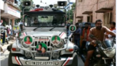 தினகரனின் தேர்தல் பிரசார வாகனம் ரெடி..! போன தடவ இல்லாத சசிகலா.. இந்த தடவ வந்துட்டார்..!