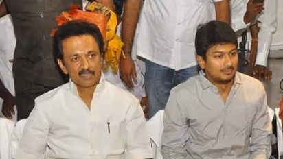 அம்பலமானது மு.க.ஸ்டாலினின் தமிழ்ப்பற்று... உதயநிதி வெளியிட்ட போட்டோ..!