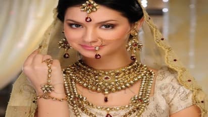 எந்தெந்த நகைகள் அணிந்தால் என்னென்ன நன்மைகள் கிடைக்கும்? தெரிஞ்சுக்க இதை வாசிங்க...