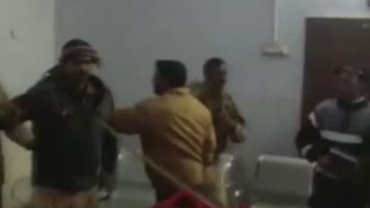 പാവങ്ങള്ക്കുള്ള പുതപ്പ് വിതരണം; ക്രെഡിറ്റിനെചൊല്ലി തമ്മിലടിച്ച് ബിജെപി നേതാക്കള്