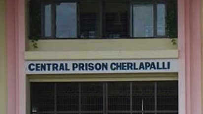 చర్లపల్లి ఓపెన్ జైలు నుంచి జీవితఖైదీ పరార్.. ఇంకా 20 ఏళ్ల శిక్ష బాకీ...