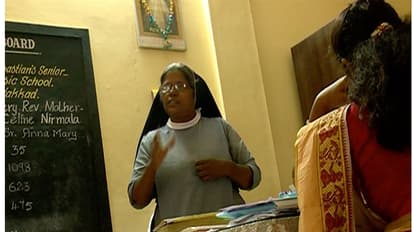 പത്തുവയസുകാരന്റെ മുഖത്തടിച്ച സംഭവം: അധ്യാപികയെ അറസ്റ്റ് ചെയ്ത് ജാമ്യത്തിൽ വിട്ടു