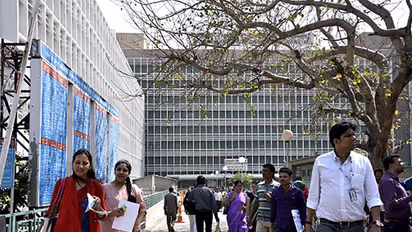 Nurses take leave, AIIMS emergency shuts for 1st time