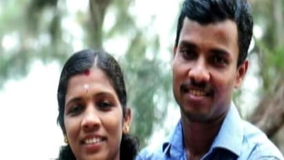 நிஃபா வைரஸ் பாதிப்பால் உயிரிழந்த நர்ஸ் லினியின் கணவருக்கு கேரள அரசு செய்த உதவி…. என்ன தெரியுமா?