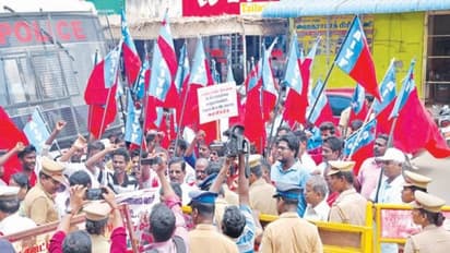 தமிழகத்தை பாலைவனமாக்கும் திட்டங்களை கைவிட வலியுறுத்தி போராடிய 40 பேர் கைது...