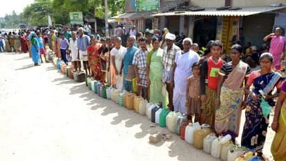 এক রাজ্যের লোক রেশন পাবেন অন্য রাজ্য, খাদ্য মন্ত্রক চালু করছে 'এক দেশ এক রেশন কার্ড'