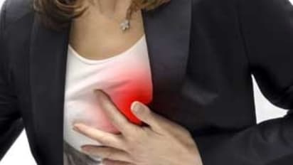 இதயநோய் வராமல் உங்களை பாதுகாத்துக் கொள்ள இதையெல்லாம் கட்டாயம் பின்பற்றனும்…