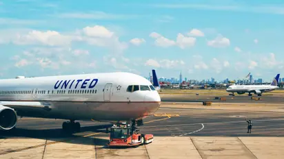 United Airlines Stock Climbs As European Bookings Surge 30% From 2019, But Retail Questions High Valuation