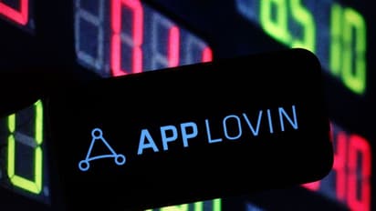 AppLovin Stock Pulls Back Late Friday Following S&P 500 Snub: Retail Stays Bullish