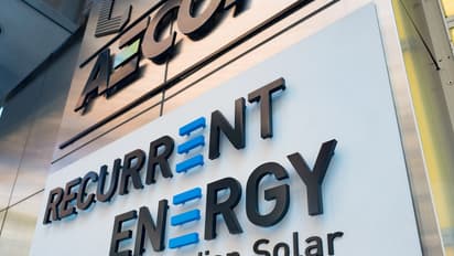 Canadian Solar Stock Tumbles On Q3 Earnings Miss: Retail Keeps Faith