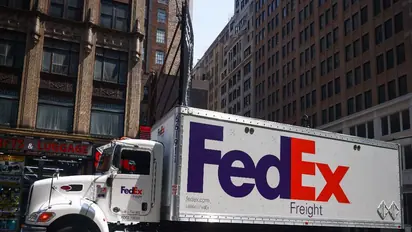 FedEx’s Plan To Spin Off Freight Division Draws Slew Of Analyst Price Target Hikes: Retail Chatter Hits 1-Year High