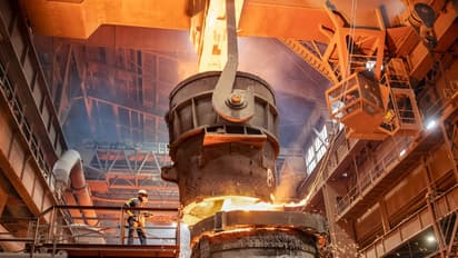 Worthington Steel Hits 4-Month Low on Weak Q2 Earnings, Extends Losing Streak: Retail Sentiment Collapses To Year-Low