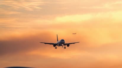 MESA Air Group Stock Jumps On Plans To Raise Aircraft Utilization Rates: Retail Sentiment Flies Higher